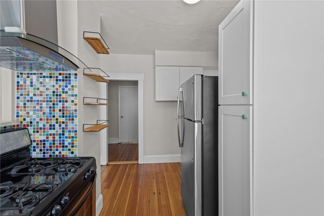 25 Fairfield Avenue, Providence, RI 02909