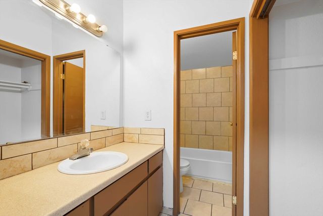 1817 ASH Court SE, Albuquerque, NM 87106