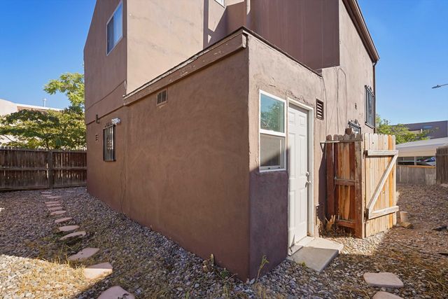 1817 ASH Court SE, Albuquerque, NM 87106