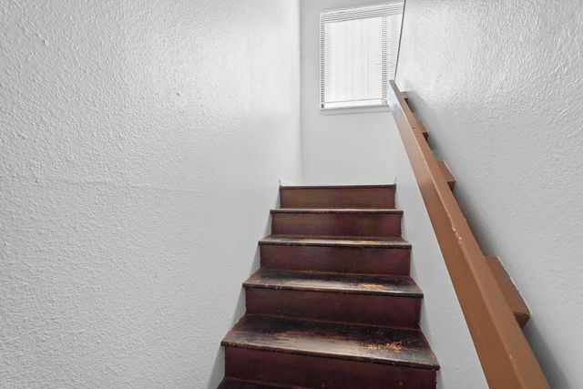 1817 ASH Court SE, Albuquerque, NM 87106