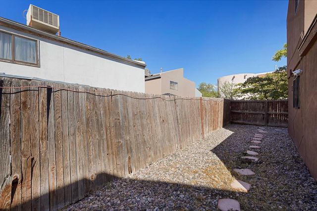 1817 ASH Court SE, Albuquerque, NM 87106