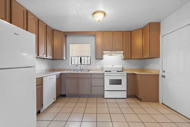 1817 ASH Court SE, Albuquerque, NM 87106