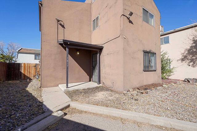 1817 ASH Court SE, Albuquerque, NM 87106
