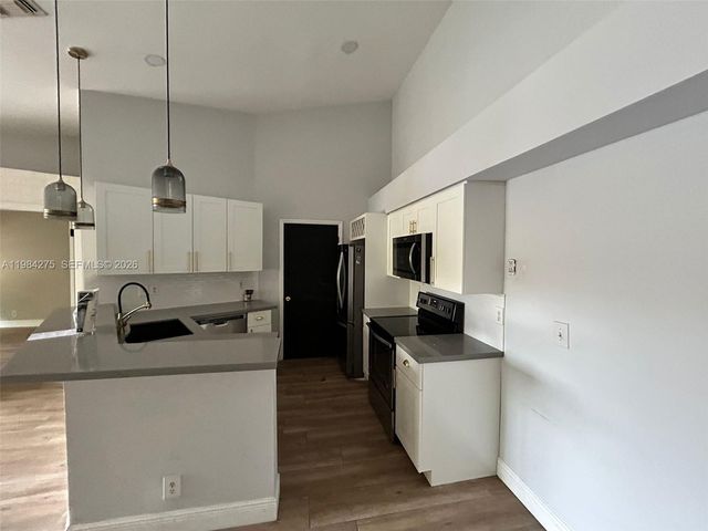 9999 Summerbreeze Dr 118, Sunrise, FL 33322