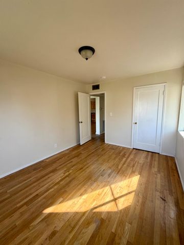 1605 W Fedora Avenue, Fresno, CA 93705