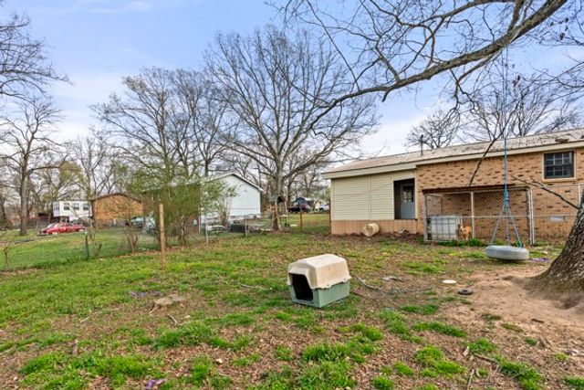 10160 W Oak Dr, Bon Aqua, TN 37025