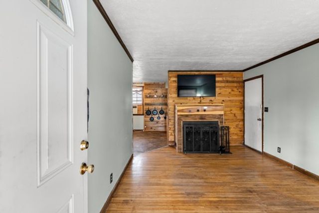 10160 W Oak Dr, Bon Aqua, TN 37025