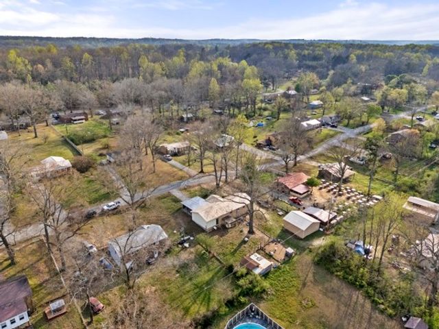 10160 W Oak Dr, Bon Aqua, TN 37025