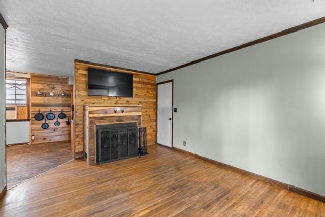 10160 W Oak Dr, Bon Aqua, TN 37025