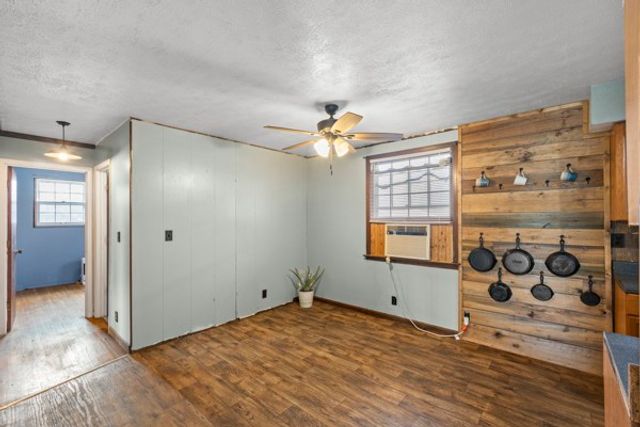 10160 W Oak Dr, Bon Aqua, TN 37025