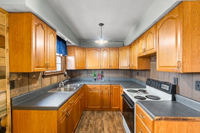 10160 W Oak Dr, Bon Aqua, TN 37025