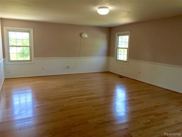 23496 Derby Lane, Farmington Hills, MI 48336