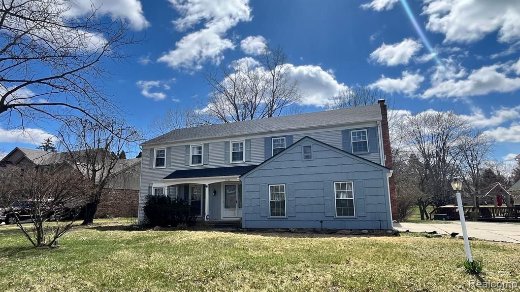 23496 Derby Lane, Farmington Hills, MI 48336