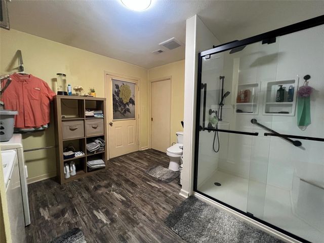4901 County Road 216, Hungerford, TX 77435