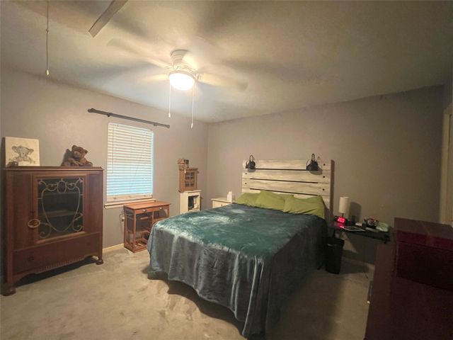 4901 County Road 216, Hungerford, TX 77435