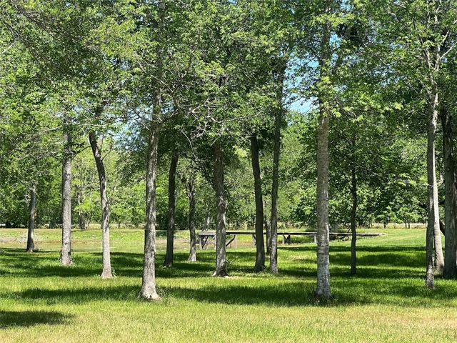 4901 County Road 216, Hungerford, TX 77435