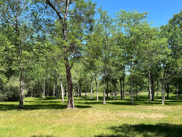 4901 County Road 216, Hungerford, TX 77435
