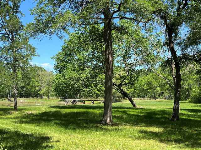 4901 County Road 216, Hungerford, TX 77435