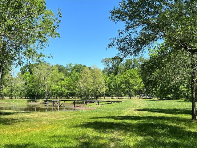 4901 County Road 216, Hungerford, TX 77435