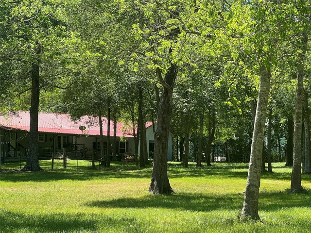 4901 County Road 216, Hungerford, TX 77435