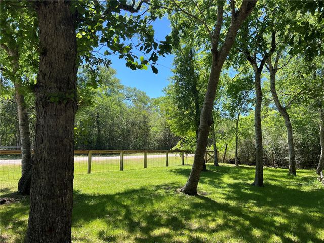 4901 County Road 216, Hungerford, TX 77435