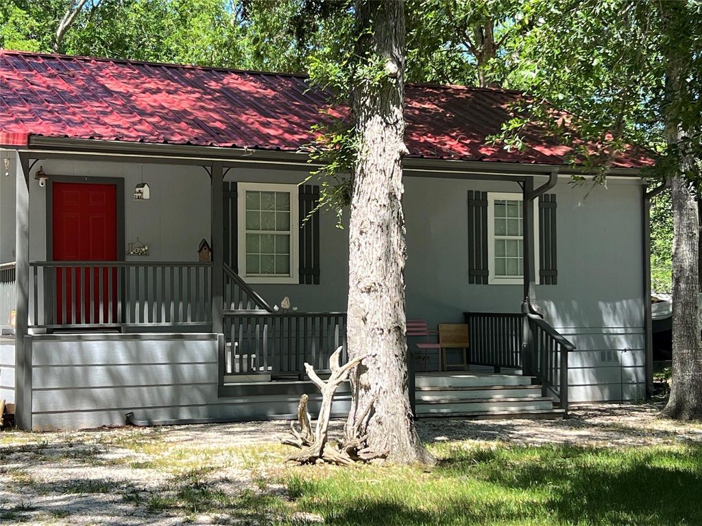 4901 County Road 216, Hungerford, TX 77435