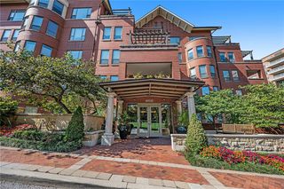 4900 Central Street 101, Kansas City, MO 64112