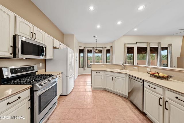 11667 N La Tanya Drive, Oro Valley, AZ 85737