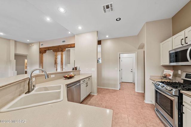 11667 N La Tanya Drive, Oro Valley, AZ 85737