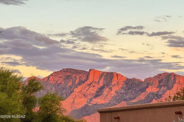 11667 N La Tanya Drive, Oro Valley, AZ 85737