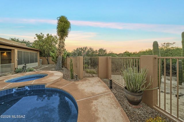 11667 N La Tanya Drive, Oro Valley, AZ 85737
