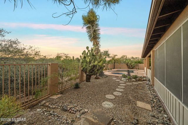 11667 N La Tanya Drive, Oro Valley, AZ 85737