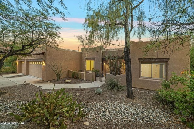 11667 N La Tanya Drive, Oro Valley, AZ 85737
