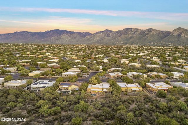 11667 N La Tanya Drive, Oro Valley, AZ 85737