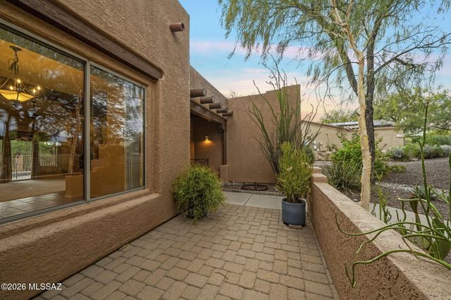 11667 N La Tanya Drive, Oro Valley, AZ 85737