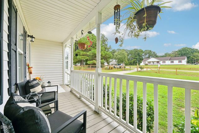 401 Blackberry Creek Drive, Willow Springs, NC 27592