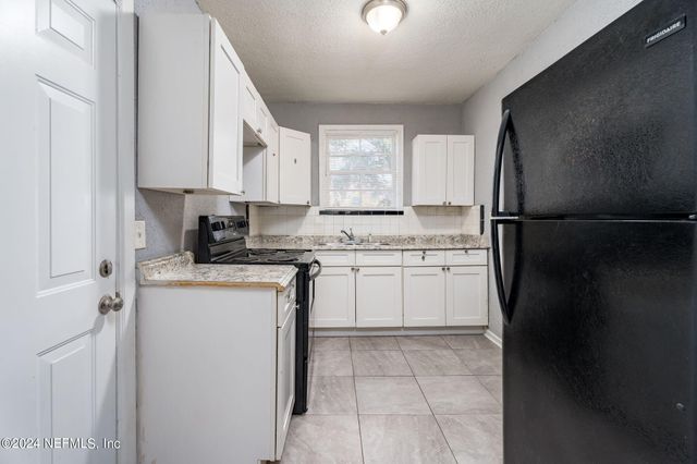 2906 SILVER Street 4, Jacksonville, FL 32206