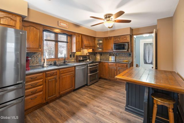 160 3rd Street, Waterford, NY 12188