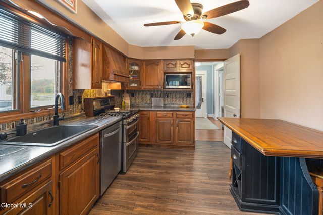 160 3rd Street, Waterford, NY 12188