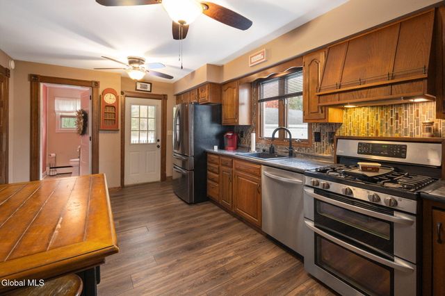 160 3rd Street, Waterford, NY 12188