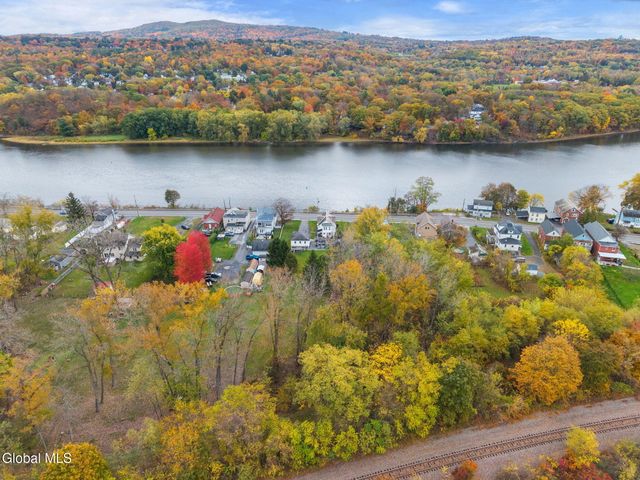 160 3rd Street, Waterford, NY 12188