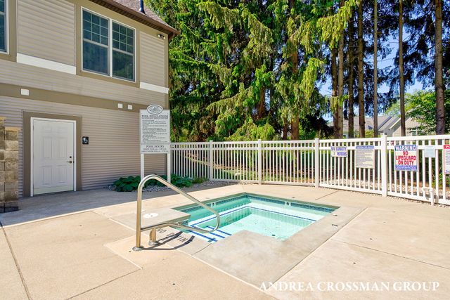 18124 Newgate Lane 17, Spring Lake, MI 49456