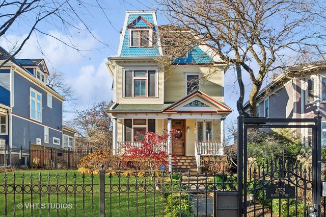 4752 N BEACON Street, Chicago, IL 60613