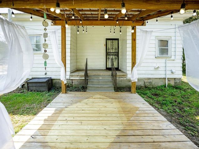 406 E PLEASANT AVE, Covington, TN 38019