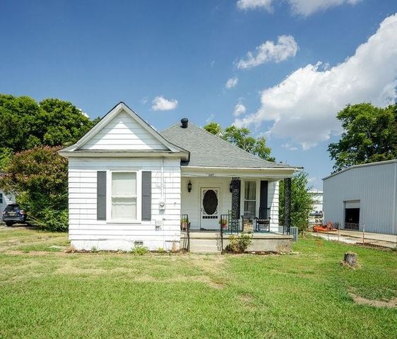 406 E PLEASANT AVE, Covington, TN 38019