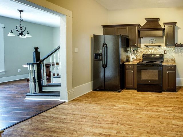 406 E PLEASANT AVE, Covington, TN 38019