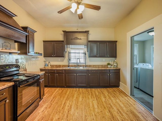 406 E PLEASANT AVE, Covington, TN 38019