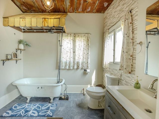 406 E PLEASANT AVE, Covington, TN 38019