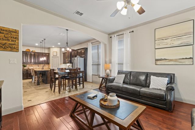1711 Crescent Oak Street, Wylie, TX 75098