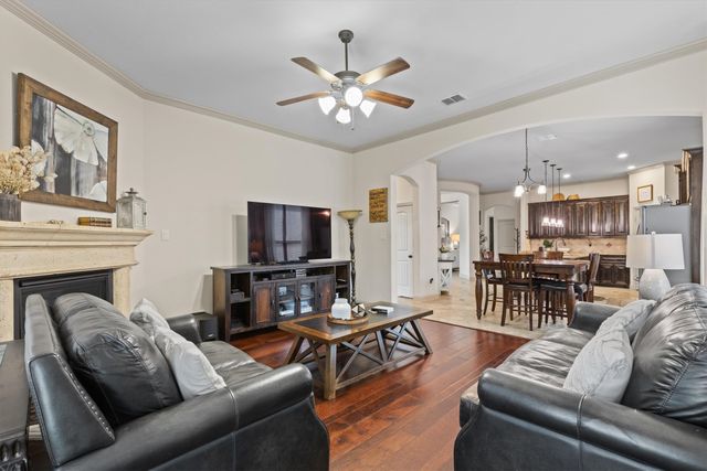 1711 Crescent Oak Street, Wylie, TX 75098